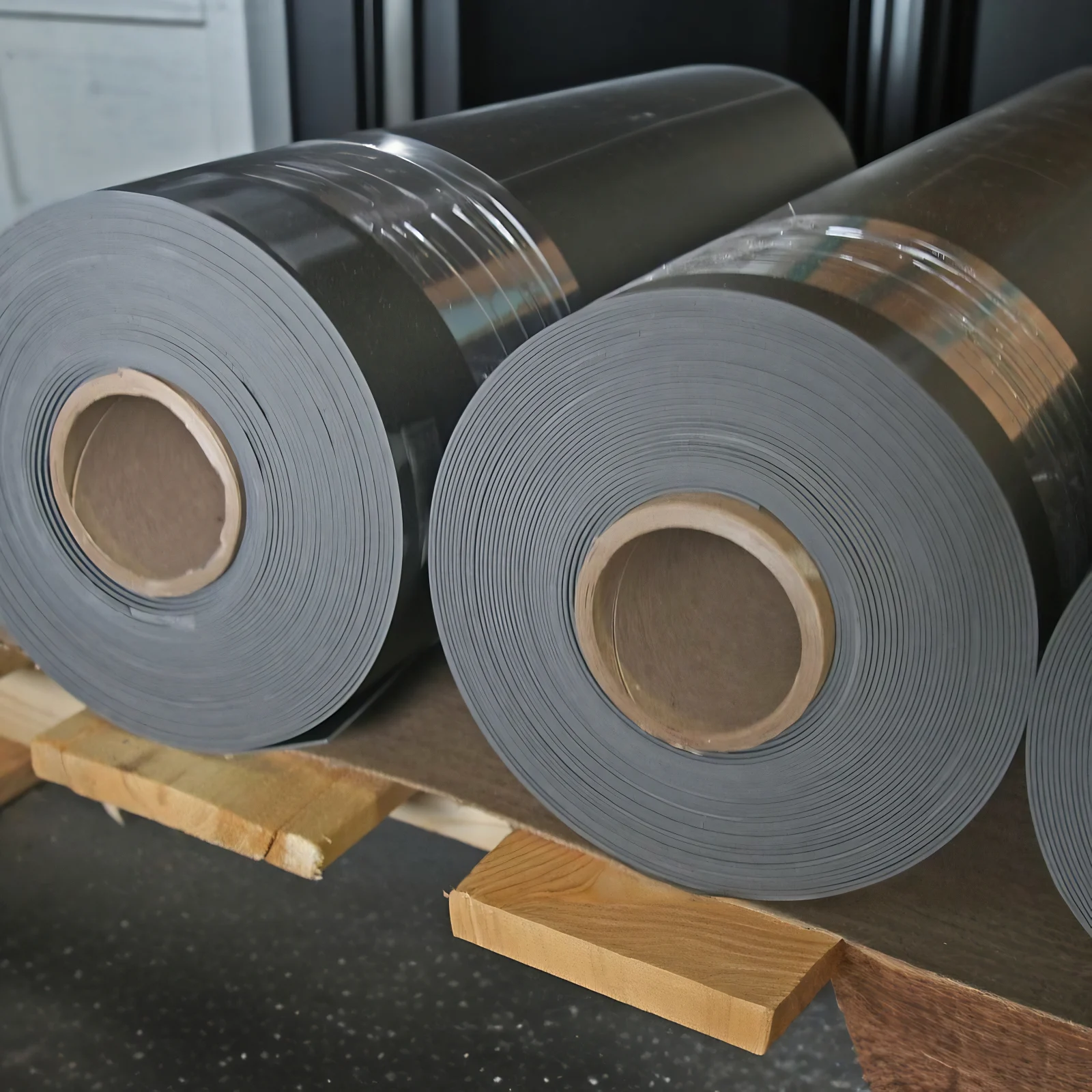 MLV Lite - Lightweight 0.6 lb/ft² soundproofing membrane for metal-stud walls - STC rated mass loaded vinyl soundproofing
